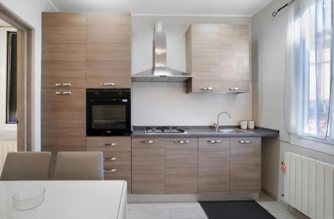 Casa Sanremo Tiziano Parking Gratis Spiaggia 15 Minuti A Piedi Exterior photo